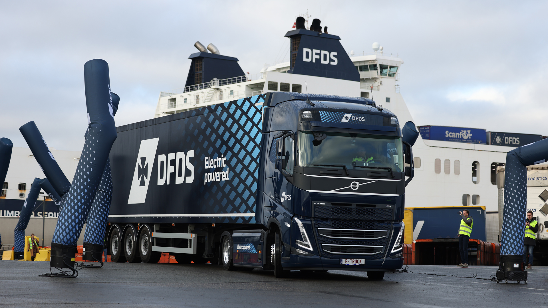 DFDS baut E-Mobilität aus - DVZ